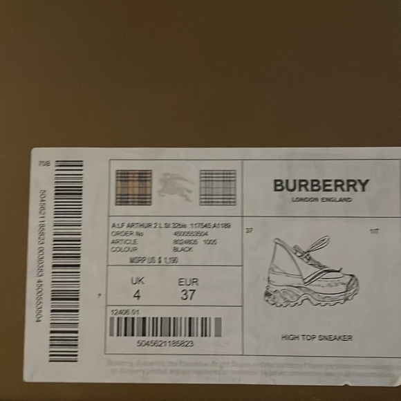 These are  Burberry Arthur with Rhinestone size 37 worn only once original box - Picture 6 of 6
